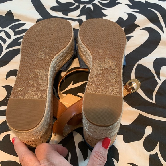 Micheal Kors platform sandals - Picture 4 of 4